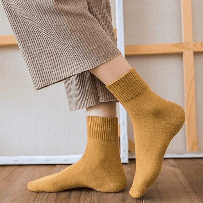 5 Pack Lightweight Bamboo Socks – Comfort and Sustainability