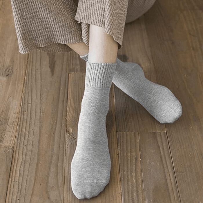 5 Pack Lightweight Bamboo Socks – Comfort and Sustainability